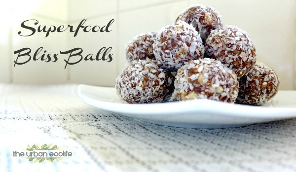 Superfood Bliss Balls (Raw Vegan, Paleo, Dairy & Gluten-Free)