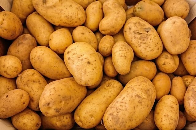 6 Foods That Are Best To Eat Organic - Potatoes